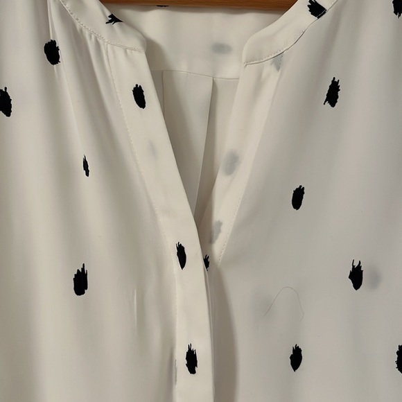 JASMINE & JULIANA silky white and black blouse - Picture 4 of 8